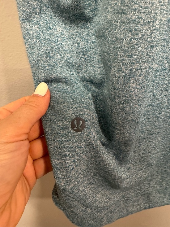 Lululemon License To Train Short Sleeve Shirt Size Medium - Picture 3 of 5